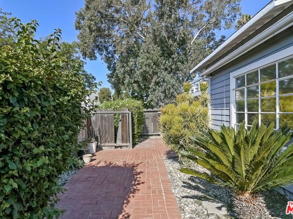 5648 Riverton Avenue, North Hollywood CA 91601