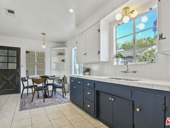 5648 Riverton Avenue, North Hollywood CA 91601