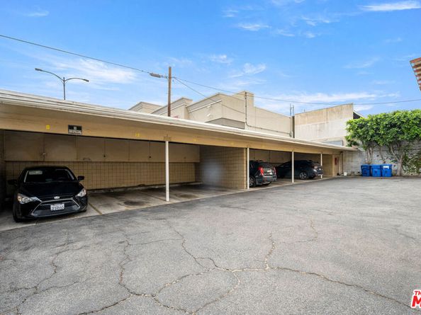 2050 Rodney Drive, Los Angeles CA 90027