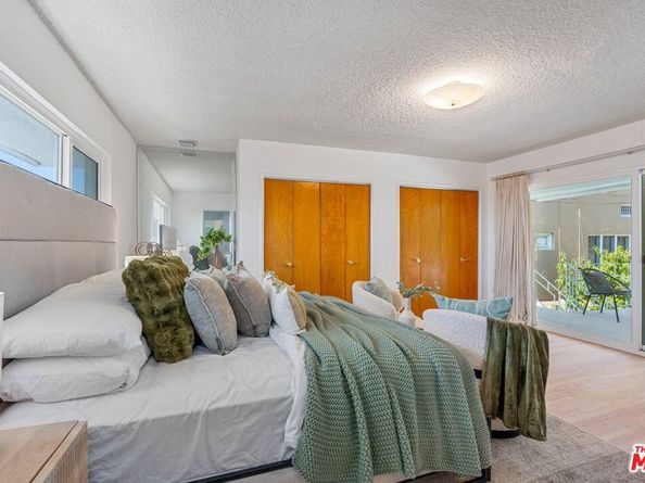 4799 Bonvue Avenue, Los Angeles CA 90027