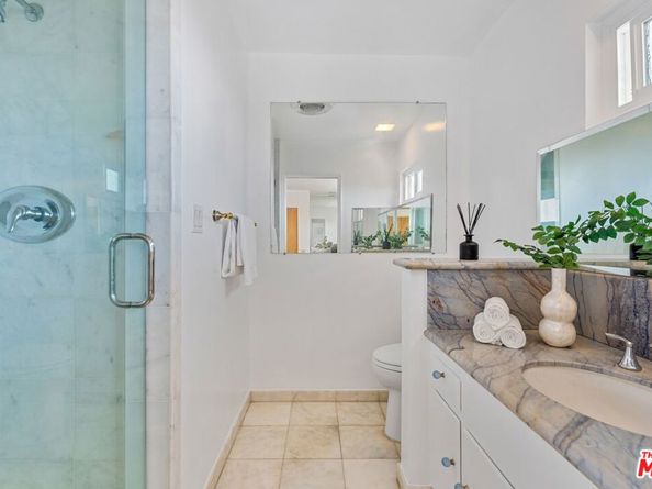 4799 Bonvue Avenue, Los Angeles CA 90027