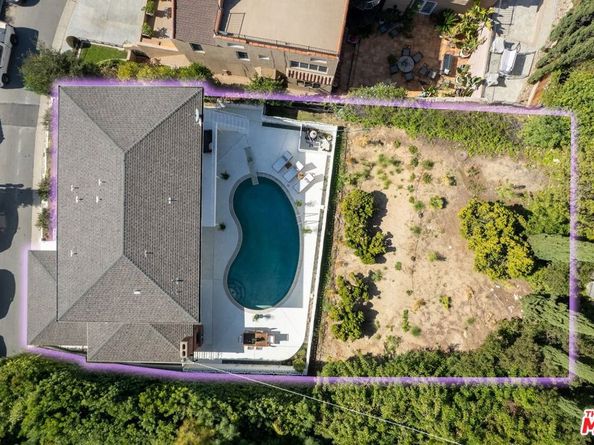 4799 Bonvue Avenue, Los Angeles CA 90027