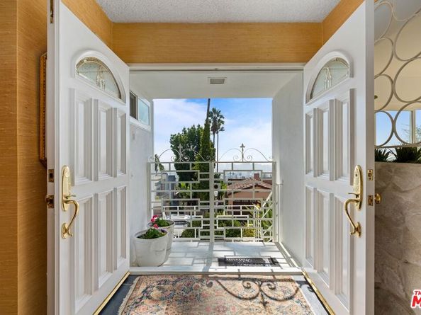 4799 Bonvue Avenue, Los Angeles CA 90027