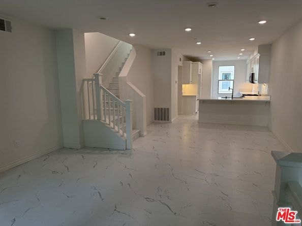 65 Plateau, Irvine CA 92618