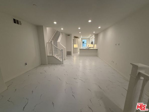 65 Plateau, Irvine CA 92618