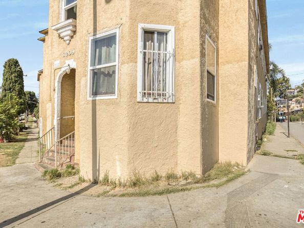 3209 Dobinson Street, Los Angeles CA 90063