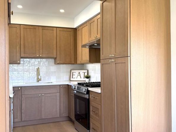 4579 Ambrose Avenue 8, Los Angeles CA 90027