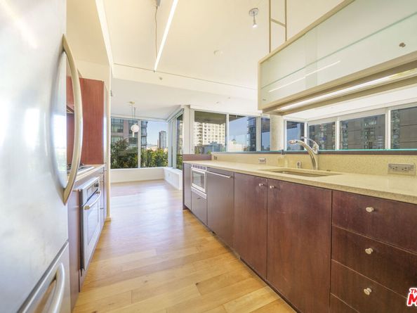 1155 S Grand Avenue 817, Los Angeles CA 90015