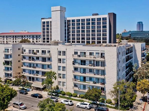 1115 S Elm Drive 401, Los Angeles CA 90035