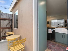 4852 S Centinela Avenue, Los Angeles CA 90066