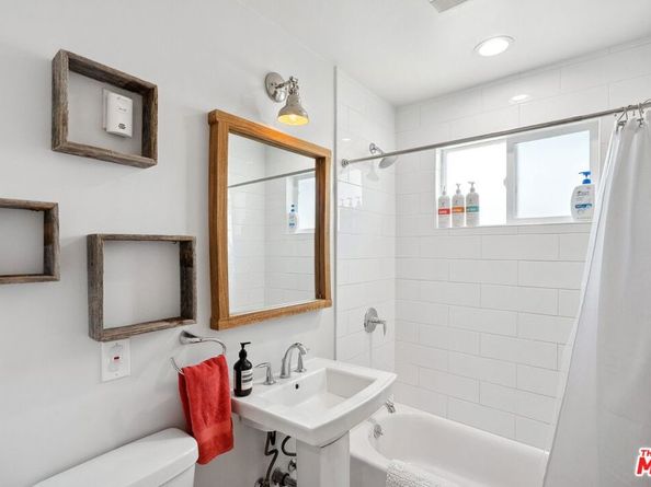 4852 S Centinela Avenue, Los Angeles CA 90066