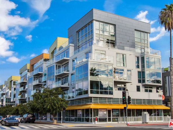 1705 Ocean Avenue 206, Santa Monica CA 90401