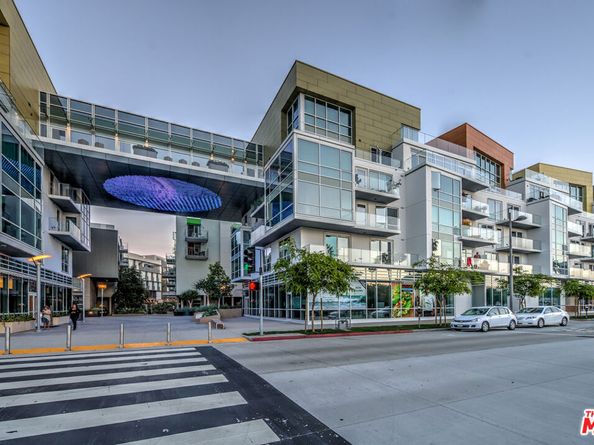 1705 Ocean Avenue 206, Santa Monica CA 90401