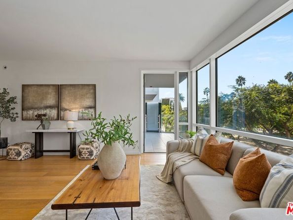1705 Ocean Avenue 206, Santa Monica CA 90401