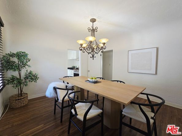 2327 Midvale Avenue, Los Angeles CA 90064