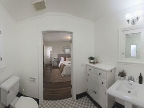 2327 Midvale Avenue, Los Angeles CA 90064