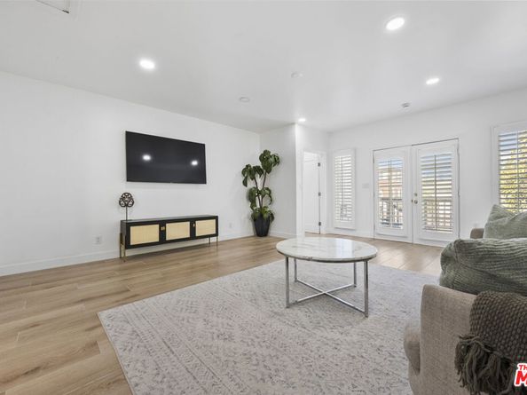 4243 W 58th Place, Los Angeles CA 90043