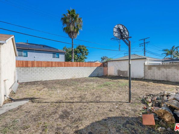 5649 W Jefferson Boulevard, Los Angeles CA 90016