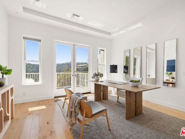 1939 Stradella Road, Los Angeles CA 90077