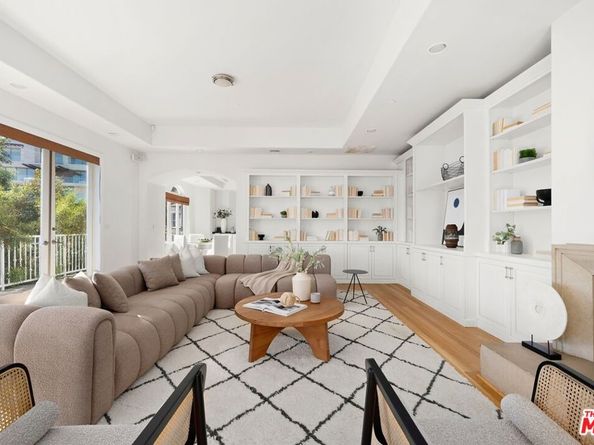 1939 Stradella Road, Los Angeles CA 90077