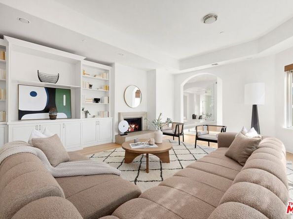 1939 Stradella Road, Los Angeles CA 90077
