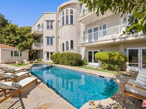 1939 Stradella Road, Los Angeles CA 90077