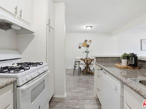 18620 Hatteras Street 276, Tarzana CA 91356