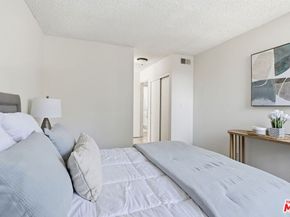 18620 Hatteras Street 276, Tarzana CA 91356