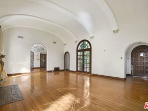 609 S Highland Avenue, Los Angeles CA 90036