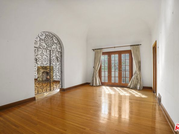 609 S Highland Avenue, Los Angeles CA 90036
