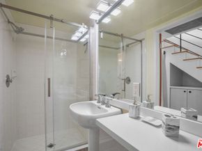 2454 4th Street 5, Santa Monica CA 90405