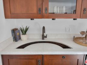 2504 Ocean Avenue, Venice CA 90291