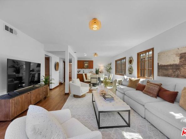 2504 Ocean Avenue, Venice CA 90291