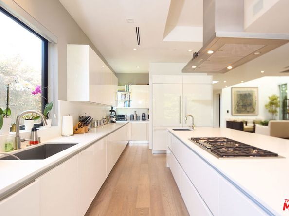 844 N Harper Avenue, Los Angeles CA 90046