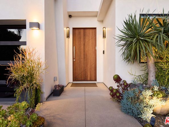 844 N Harper Avenue, Los Angeles CA 90046