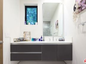 844 N Harper Avenue, Los Angeles CA 90046