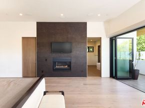 844 N Harper Avenue, Los Angeles CA 90046