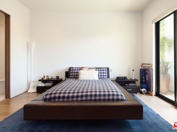 844 N Harper Avenue, Los Angeles CA 90046