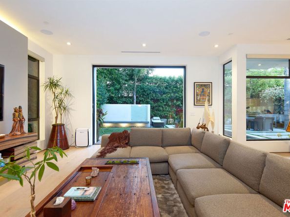 844 N Harper Avenue, Los Angeles CA 90046