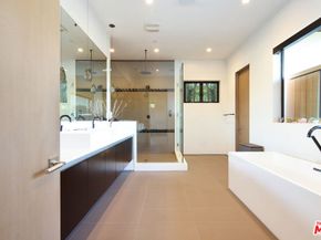 844 N Harper Avenue, Los Angeles CA 90046