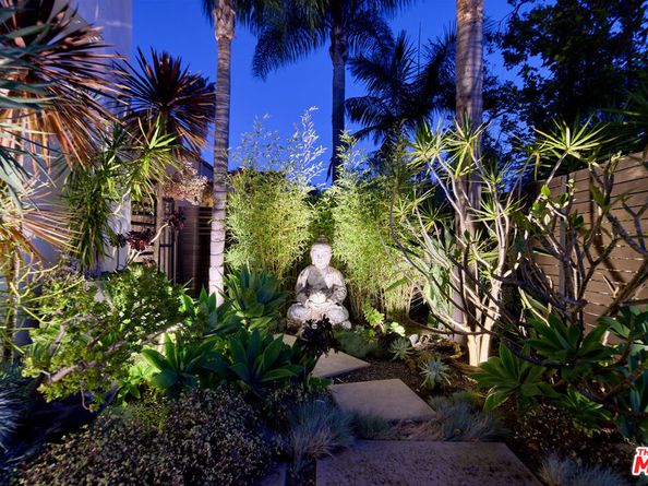 844 N Harper Avenue, Los Angeles CA 90046