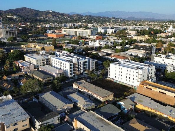 5828 Lexington Avenue, Los Angeles CA 90038