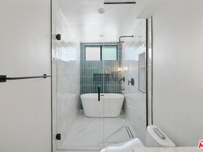 1807 10th Street 3, Santa Monica CA 90404