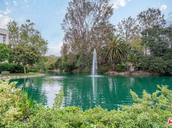 8105 Raintree Circle, Culver City CA 90230