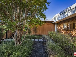 2422 Claremont Avenue, Los Angeles CA 90027