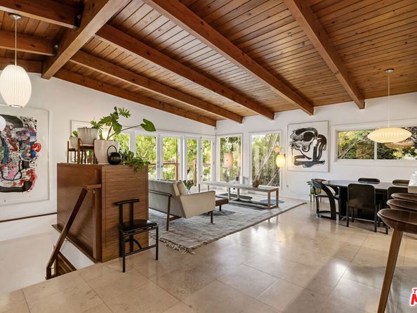 2422 Claremont Avenue, Los Angeles CA 90027