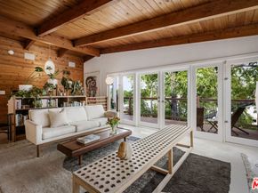 2422 Claremont Avenue, Los Angeles CA 90027