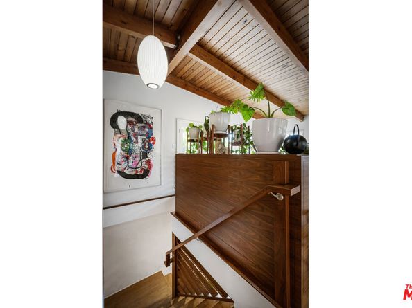 2422 Claremont Avenue, Los Angeles CA 90027