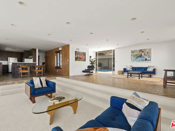 14513 Mulholland Drive, Los Angeles CA 90077