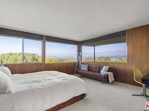 14513 Mulholland Drive, Los Angeles CA 90077